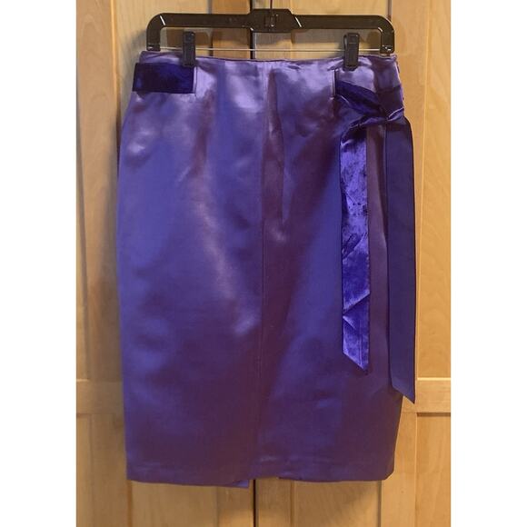 Blumarine Vintage Womens 100% Silk Purple Skirt Size I 44 or USA 10 Knee Length - Picture 2 of 9